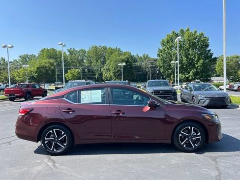 Used 2024 Nissan Sentra SV FWD image 5