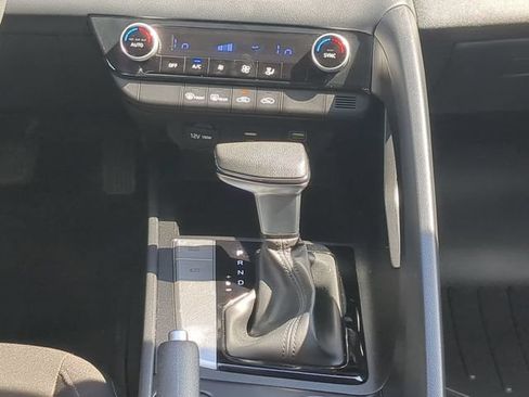 Used 2022 Hyundai Elantra SEL w/ Cargo Package FWD image 17