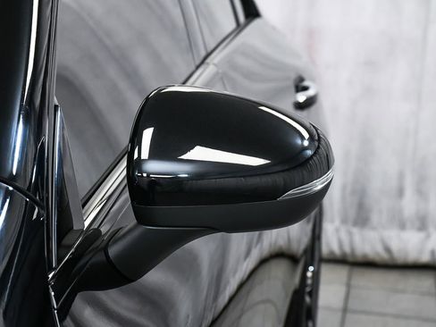 Used 2023 Mercedes-Benz CLA 35 AMG 4MATIC w/ AMG Aerodynamic Package image 84