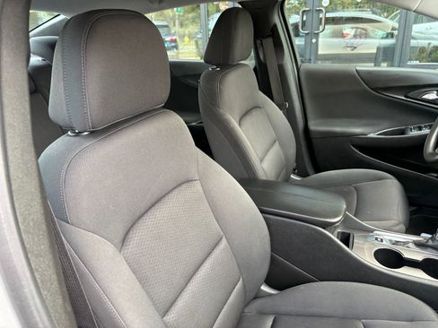 Used 2022 Chevrolet Malibu LT FWD image 24