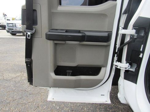 Used 2022 Ford F550 2WD SuperCab Super Duty image 16