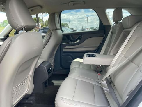 Used 2023 Lincoln Corsair FWD image 7