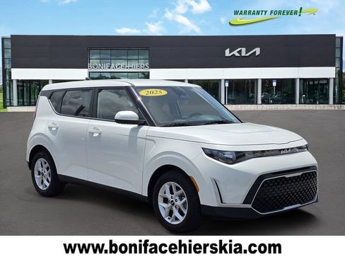 Certified 2025 Kia Soul LX w/ LX Technology Package FWD image 1
