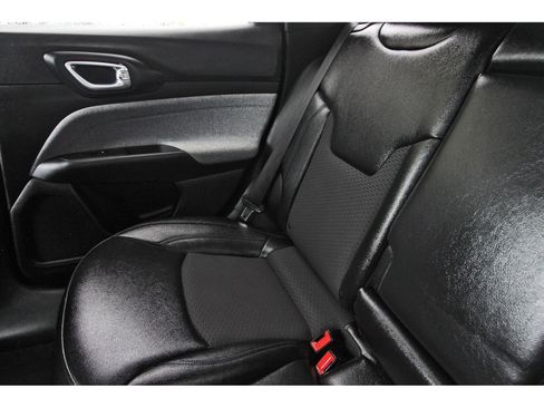 Used 2024 Jeep Compass Latitude AWD/4WD image 14