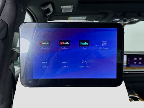 Used 2025 Cadillac Escalade Premium Luxury Platinum image 27