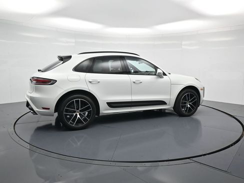 Used 2026 Porsche Macan image 31