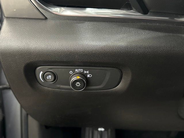 Used 2020 Chevrolet Traverse LS w/ LPO, Floor Liner Package FWD image 13