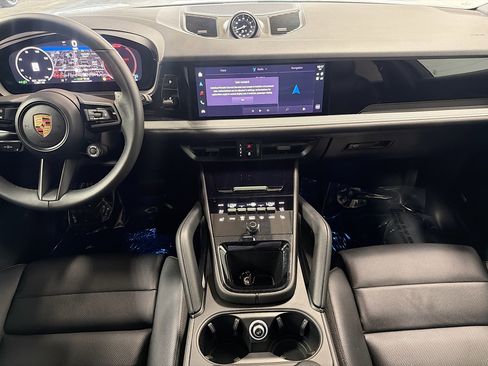 Certified 2026 Porsche Cayenne E-Hybrid AWD/4WD image 19