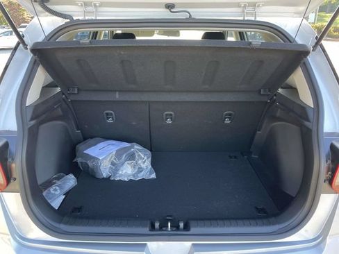 Used 2026 Hyundai Venue SE FWD image 10