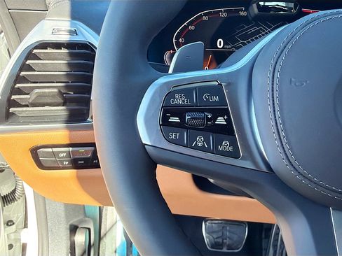 New 2026 BMW 840i Convertible image 36