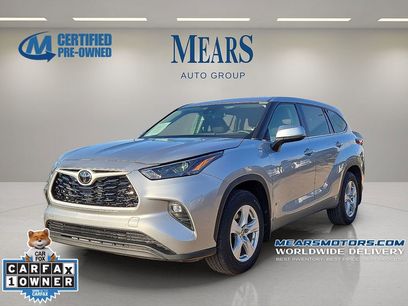 Used 2024 Toyota Highlander LE