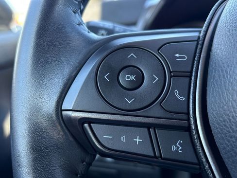 Used 2022 Toyota Camry XSE image 16