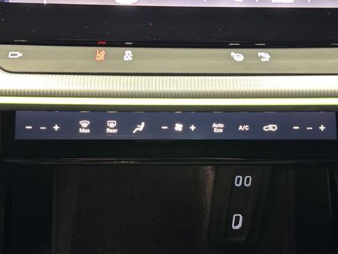 Used 2025 Jeep Wagoneer S Launch Edition image 20