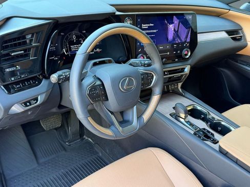 Certified 2025 Lexus RX 350 Premium AWD/4WD image 4
