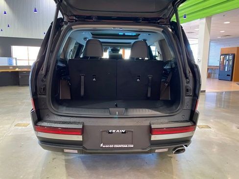 Used 2025 Hyundai Santa Fe Limited image 7