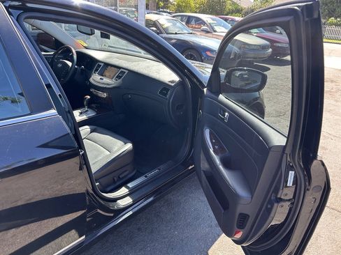 Used 2010 Hyundai Genesis 4.6 w/ Technology Pkg 5 RWD image 16