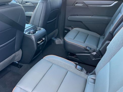 New 2026 GMC Acadia AT4 w/ Super Cruise Package AWD/4WD image 9