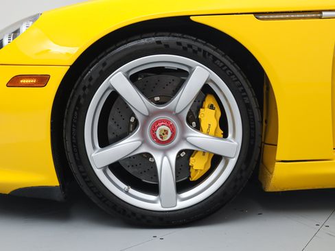 Used 2005 Porsche Carrera GT RWD image 44