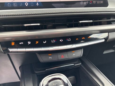 Used 2024 Cadillac XT4 Premium Luxury AWD/4WD image 35