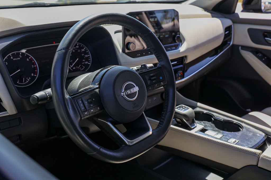 Used 2023 Nissan Rogue SL w/ SL Premium Package FWD image 15