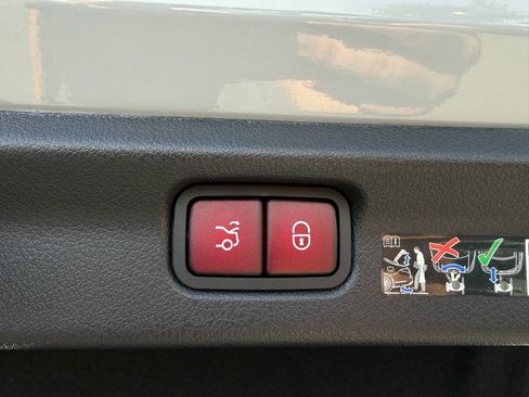 Used 2024 Mercedes-Benz EQE 350+ 4MATIC Sedan w/ Driver Assistance Package image 10