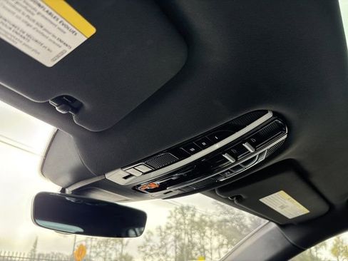 Used 2018 Porsche Panamera 4 image 14