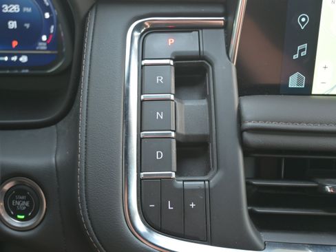 Used 2024 Chevrolet Tahoe High Country RWD image 18