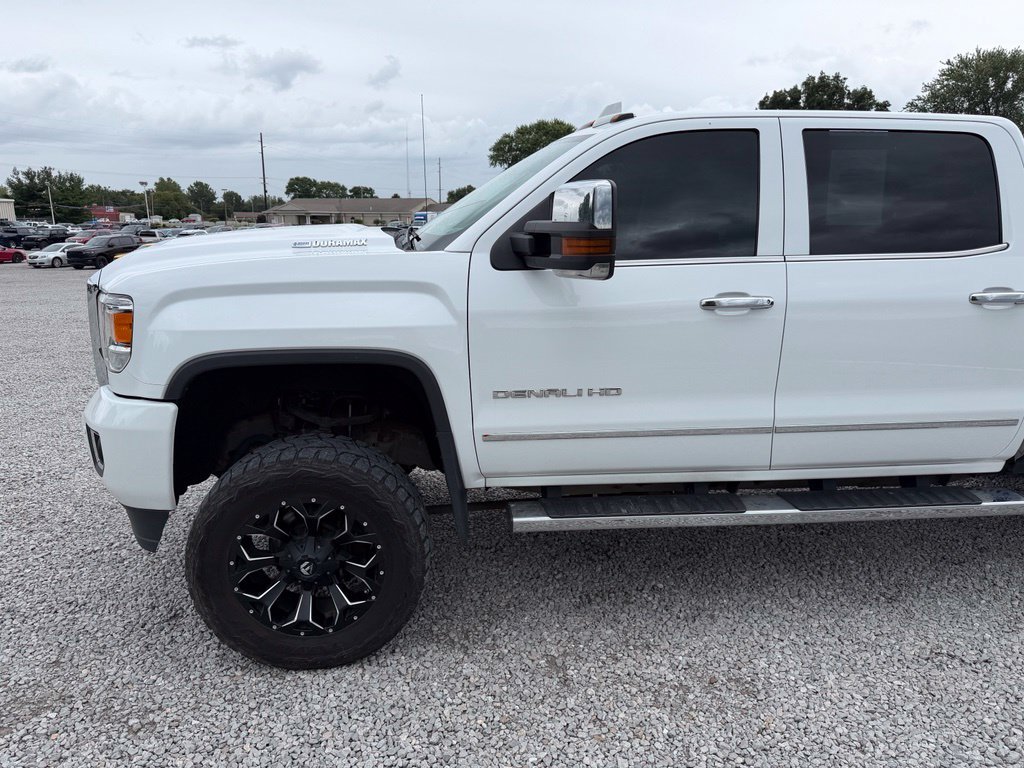 Used 2017 GMC Sierra 3500 Denali w/ Duramax Plus Package AWD/4WD image 29