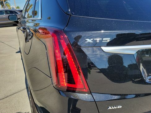 Certified 2023 Cadillac XT5 Premium Luxury w/ Platinum Package image 10