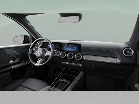 Certified 2026 Mercedes-Benz GLB 250 image 40