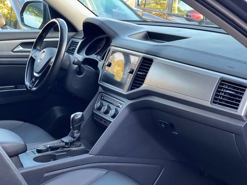 Used 2019 Volkswagen Atlas SE w/ Towing Package image 14