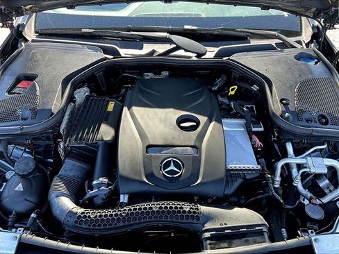 Used 2018 Mercedes-Benz E 300 4MATIC image 36