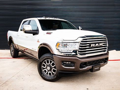 Used 2024 RAM 2500 Limited w/ Safety Group image 9