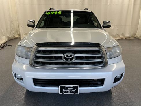 Used 2010 Toyota Sequoia Platinum AWD/4WD image 2
