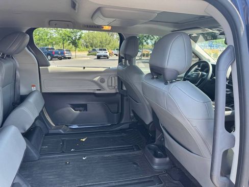 Used 2024 Toyota Sienna XLE w/ XLE Plus Package AWD/4WD image 15