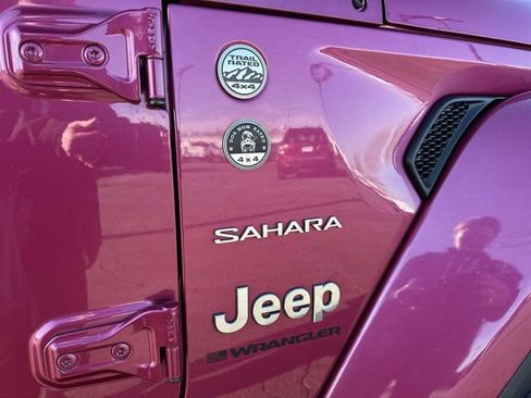 Used 2024 Jeep Wrangler Sahara w/ Safety Group image 32