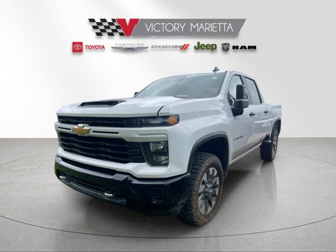 Used 2024 Chevrolet Silverado 2500 Custom w/ Custom Value Package AWD/4WD image 1