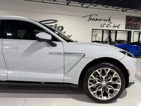 Used 2021 Aston Martin DBX image 51