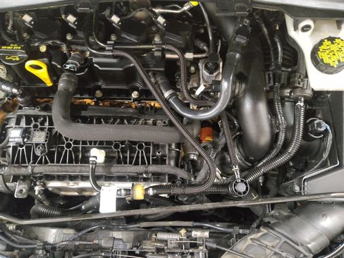 Used 2019 Ford Escape SE FWD image 30