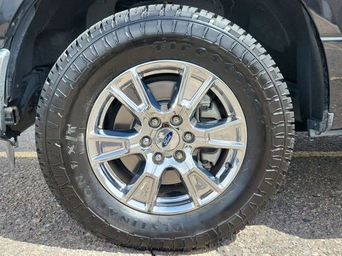 Used 2015 Ford F150 XLT AWD/4WD image 16