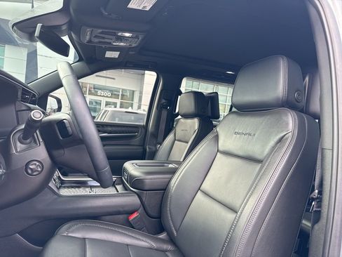 Used 2024 GMC Yukon Denali w/ Max Trailering Package image 18