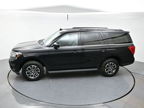 Used 2024 Ford Expedition XLT image 38