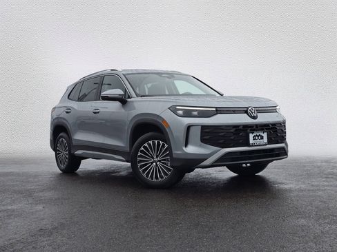 New 2026 Volkswagen Tiguan S AWD/4WD image 1