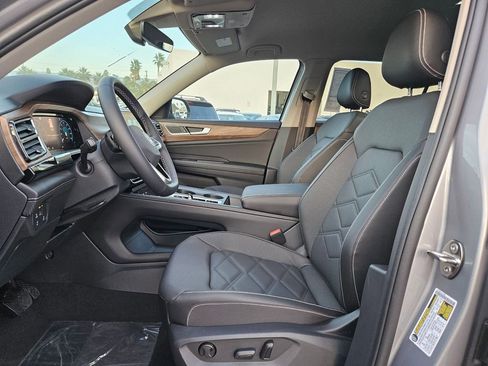 New 2026 Volkswagen Atlas SE image 14