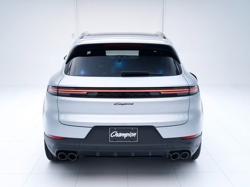New 2026 Porsche Cayenne image 10