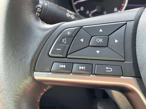 Used 2024 Nissan Sentra SV FWD image 29
