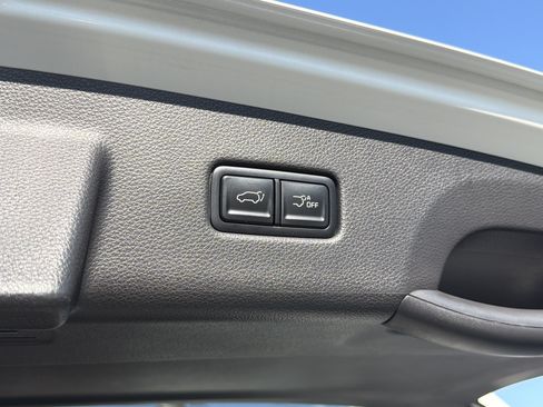 Used 2024 Kia Carnival SX Prestige FWD image 18