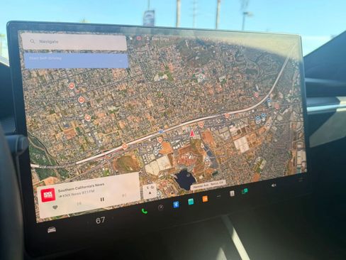 Used 2024 Tesla Model S image 21