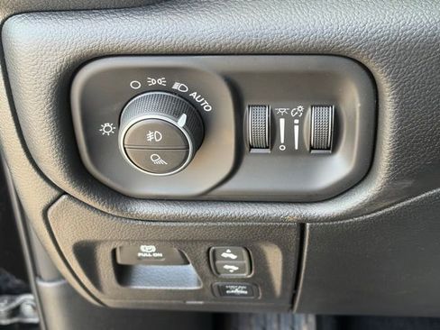 New 2026 RAM 1500 Laramie AWD/4WD image 26