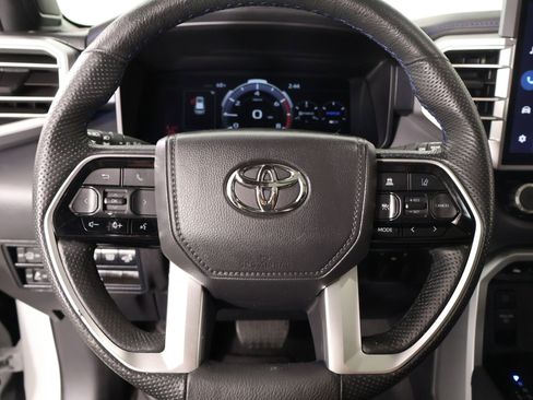Used 2024 Toyota Sequoia Platinum AWD/4WD image 3